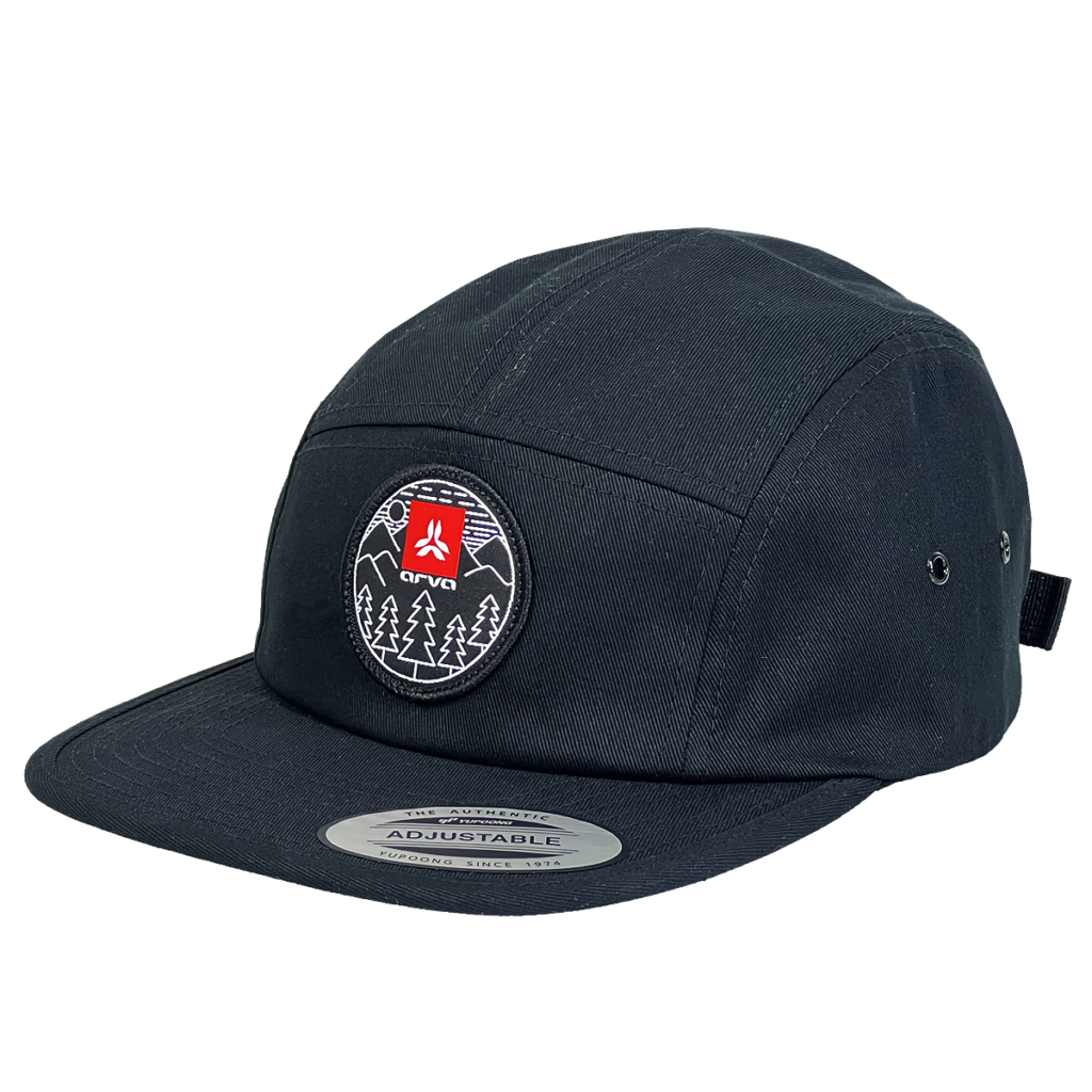 Casquette 5 panel Yupoong personnalisée . Personnalisation en ✓IMPRESSION ✓ÉCUSSON ✓PATCH. Casquette personnalisée livrée en 5 à 15 jours.